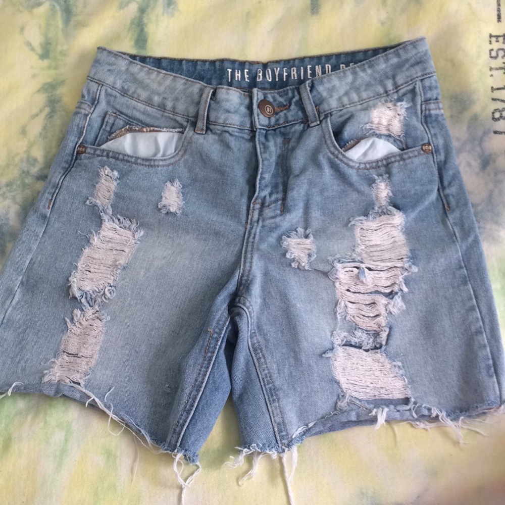 Boyfriend Bermuda shorts
